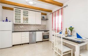 Stunning Home In Jurdani With Wifi And 1 Bedrooms