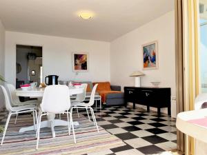 Appartements Appartement 2 pieces, 4 couchages, climatise avec Wi-Fi et garage - Le Lavandou - FR-1-251-293 : photos des chambres