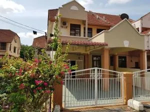 Homestay Melaka Bukit Beruang - Kampong Sungai Putat