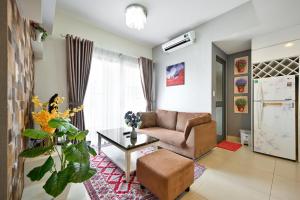 Landmark View 2 bedrooms condo in T1 Masteri Thao Dien, Fully Furnished With Full Amenities