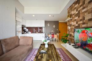 Landmark View 2 bedrooms condo in T1 Masteri Thao Dien, Fully Furnished With Full Amenities