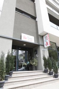 ResHome Apartments&Rooms