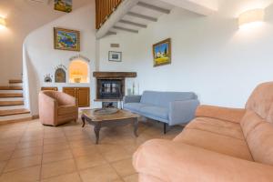 Le Mas du Miel dOr, 12 pers, au coeur du Luberon, air-conditionné, piscine, propriété de 5000 m2