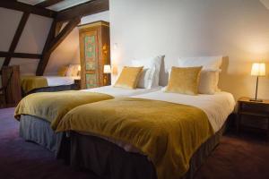 Hotels Hotel De La Couronne : photos des chambres