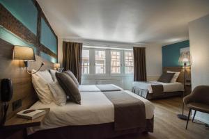 Hotels Hotel De La Couronne : photos des chambres