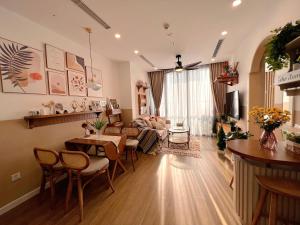 Cindy Vinhomes Skylake Apartments