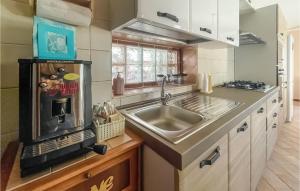 2 Bedroom Gorgeous Home In Pisticci