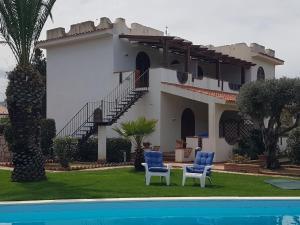 2-Casa sul mare con piscina vicino Cefalù
