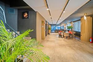 City Moonlight Apart Hotel