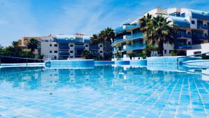 Atico lujo primera linea, terraza, piscina, parking