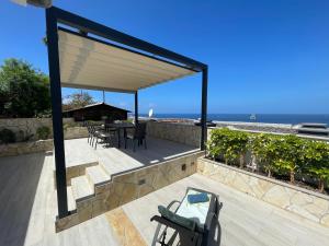 Casa Solaris at Anfi Beach with Private Terrace, Pool & Netflix