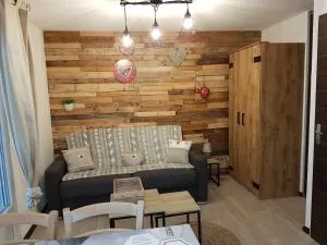 Bel Apt 4 pers dernier étage balcon vue montagne - 埃斯奎泽-塞雷