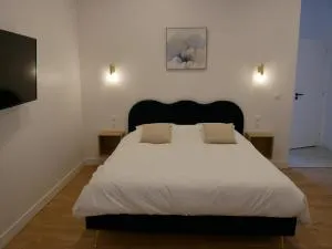 Clos de la Providence Chambres d'hôtes, piscine et Spa - Épertully