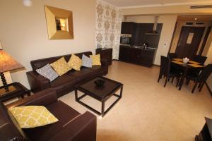 Menada Apartments in Royal Beach