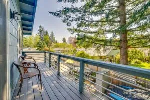 Bellevue Abode Balcony, 13 Mi to Downtown Seattle - Mint Grove