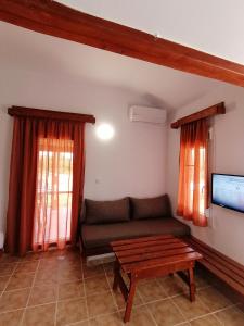 ΑΚ Studios Spitaki 3