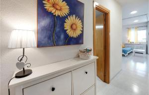 Cozy Apartment In Vinaroz With Kitchen