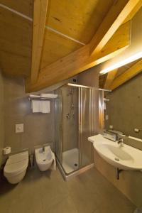 Double Room with Lake View room in Hotel Smeraldo