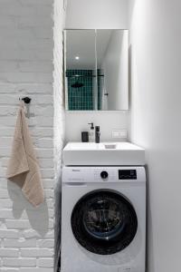 Fresh unit, high quality design.