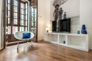 Suite Pablo Picasso Inspired REMS