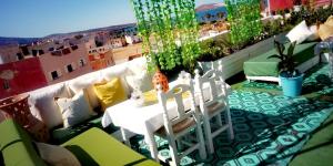 SARA HOUSE NADOR