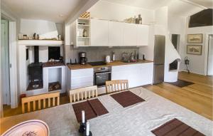 Gorgeous Home In Färjestaden With Wifi