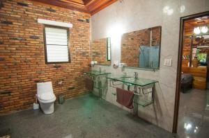 Hotel Khaosok and Spa