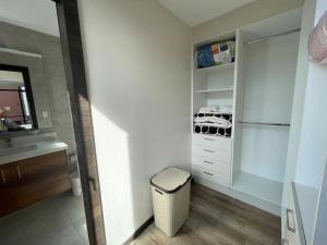 Elegante Suite en la República del Salvador Quito