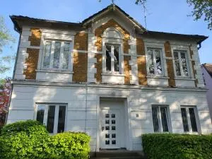 Wohnen in der Bürgermeistervilla - 汉堡
