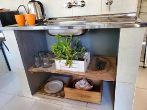 En Concordia, casa estilo industrial con amplio patio a 10 minutos de la plaza principal