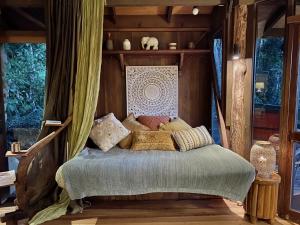 Currumbin Rainforest Treehouse