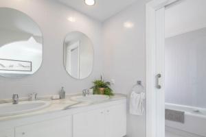 Rancho Miraflores Seaview Townhouse - Happy Rentals