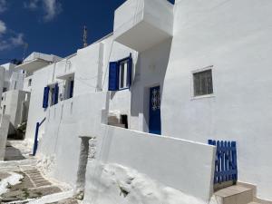Sea Esta Serifos Stylish Family Home, Sea View