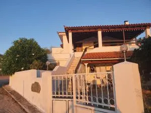 Haus Regina - Dhamiá