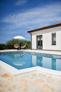 Wonderful Holiday House Bruno with pool