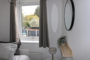 Charming 2 Bed House - Family Friendly