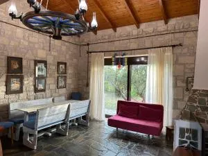 Elia Home - Asómatoi