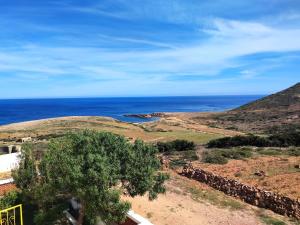 Maison vue mer, île de Zembra et montagne en Tunisie - Elhaouaria