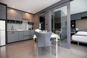 tropics Kamala Deluxe Pool View Apartment CTG P602