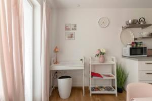 Ljubljana studio with FREE parking, Washer & Dryer