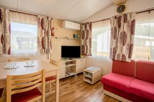 Appartements Mobil Home dans camping Frejus : photos des chambres