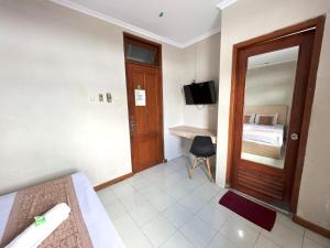 Hotel Winotosastro by Athelu