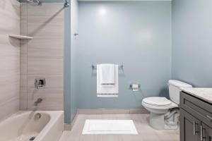 Two-Bedroom Apartment room in Seaport Suites