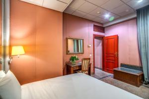 Castro Pretorio Easy Rooms - AbcRoma.com