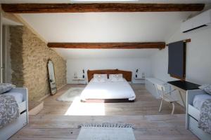 Villas Superbe Mas contemporain au pied du Luberon : photos des chambres