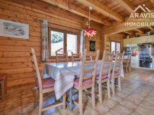 Chalets Chalet montagnard 9 pers, 4 chambres, terrasse, jardin, proche commerces, animaux acceptes ! - FR-1-391-2 : photos des chambres