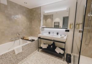 Hotels Hostellerie Cedre & Spa Beaune : photos des chambres