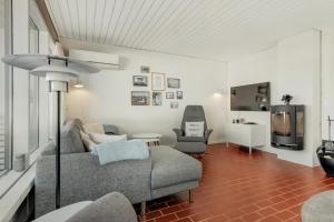 Beautiful Home In Pandrup With 2 Bedrooms And Wifi