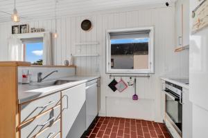 Beautiful Home In Pandrup With 2 Bedrooms And Wifi