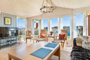 Lovely, Authentic Holiday Home 350 Meters From The Beach